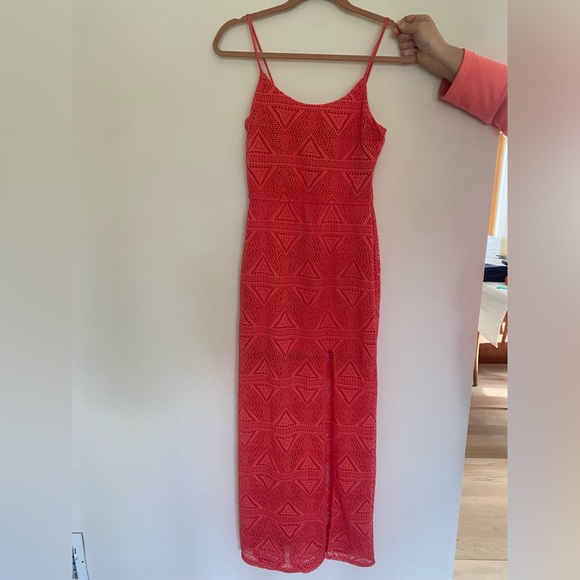 Coral crotchet midi dress - Picture 1 of 4